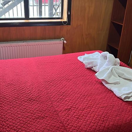 Hostal Victoria Пунта-Аренас Екстер'єр фото