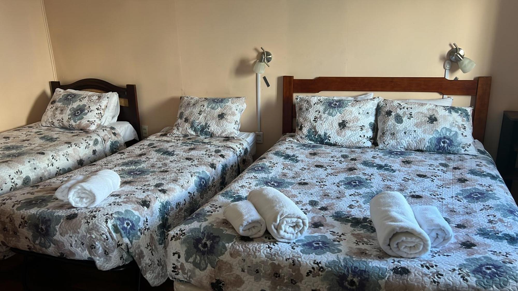 Hostal Victoria Пунта-Аренас Екстер'єр фото